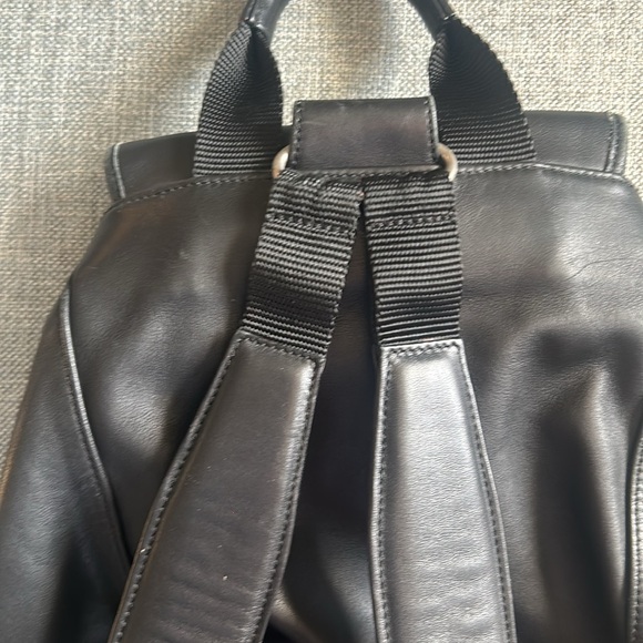 Vintage Coach 0529 Classic Black Leather Backpack - Picture 7 of 16